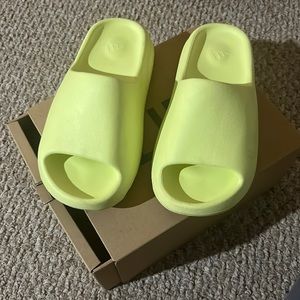 authentic yeezy slides